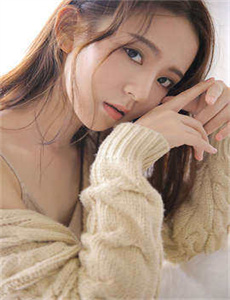 女服务员